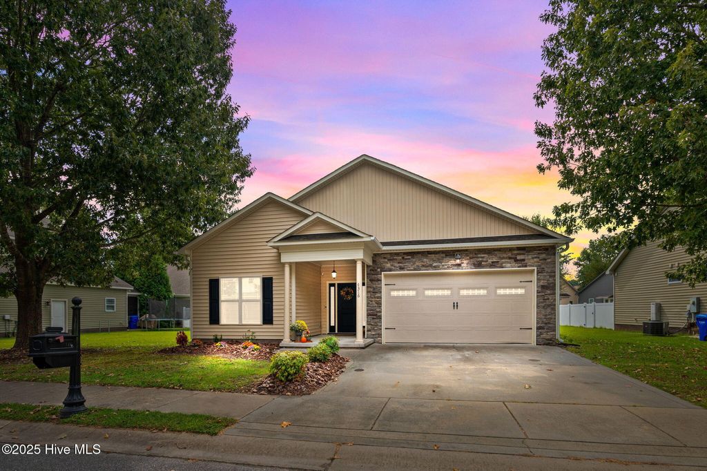 Photo of 4316 Davencroft Village Drive, Winterville, NC 28590 (MLS # 100534068)