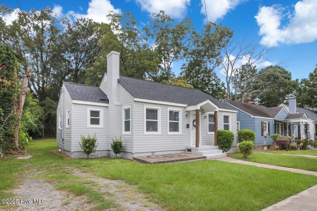 Photo of 1107 Colonial Avenue, Greenville, NC 27834 (MLS # 100519358)