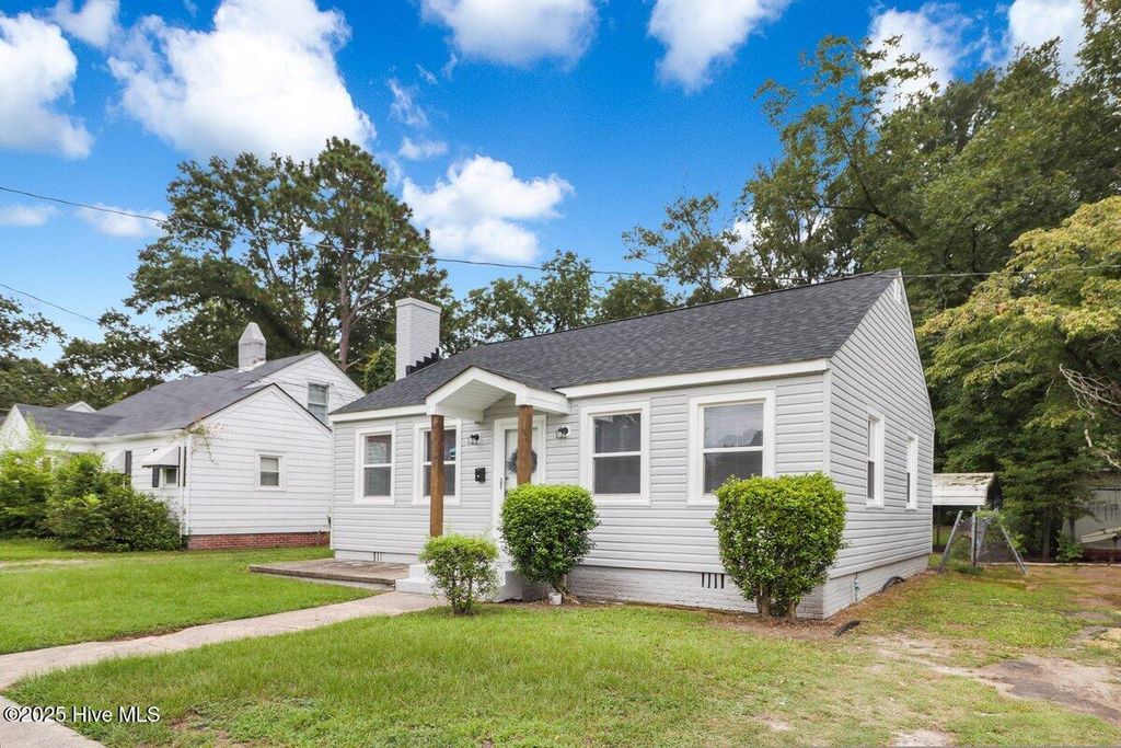 Photo of 1107 Colonial Avenue, Greenville, NC 27834 (MLS # 100519358)