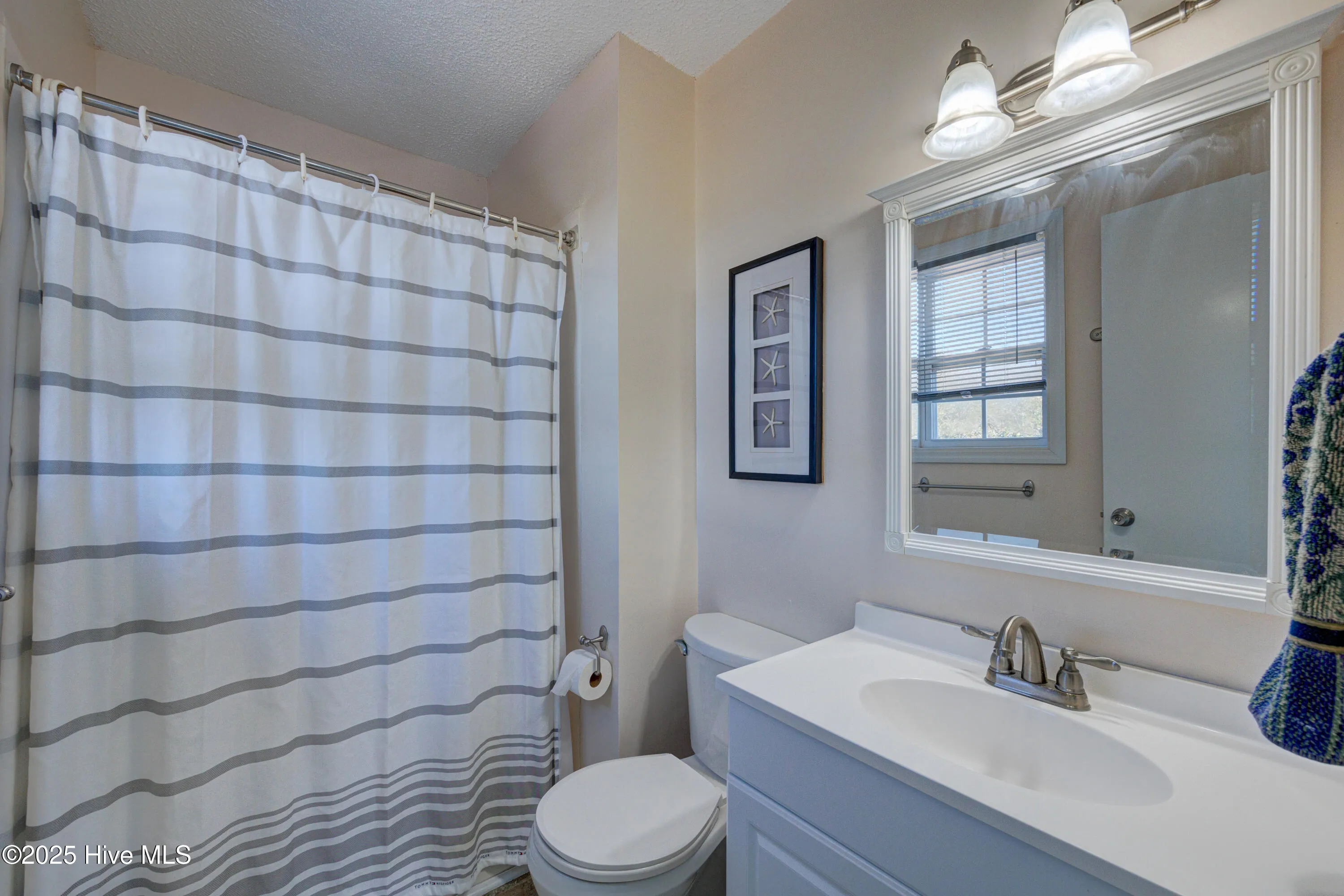 North Topsail Beach, North Carolina 28460, United States, 3 Bedrooms Bedrooms, ,3 BathroomsBathrooms,Residential,Active,96629