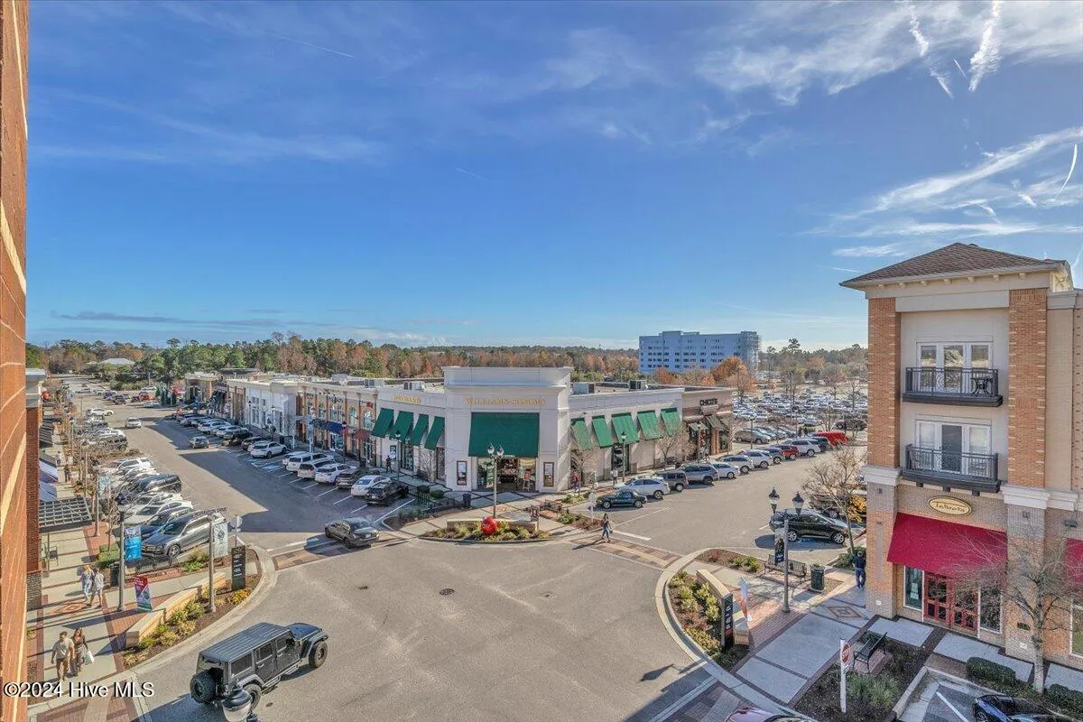 Wilmington, North Carolina 28405, United States, 2 Bedrooms Bedrooms, ,3 BathroomsBathrooms,Residential,Pending,25069