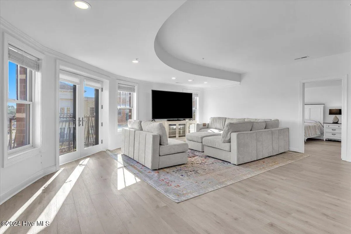 Wilmington, North Carolina 28405, United States, 2 Bedrooms Bedrooms, ,3 BathroomsBathrooms,Residential,Pending,25069