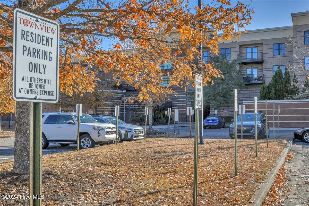 Wilmington, North Carolina 28405, United States, 2 Bedrooms Bedrooms, ,3 BathroomsBathrooms,Residential,Pending,25069