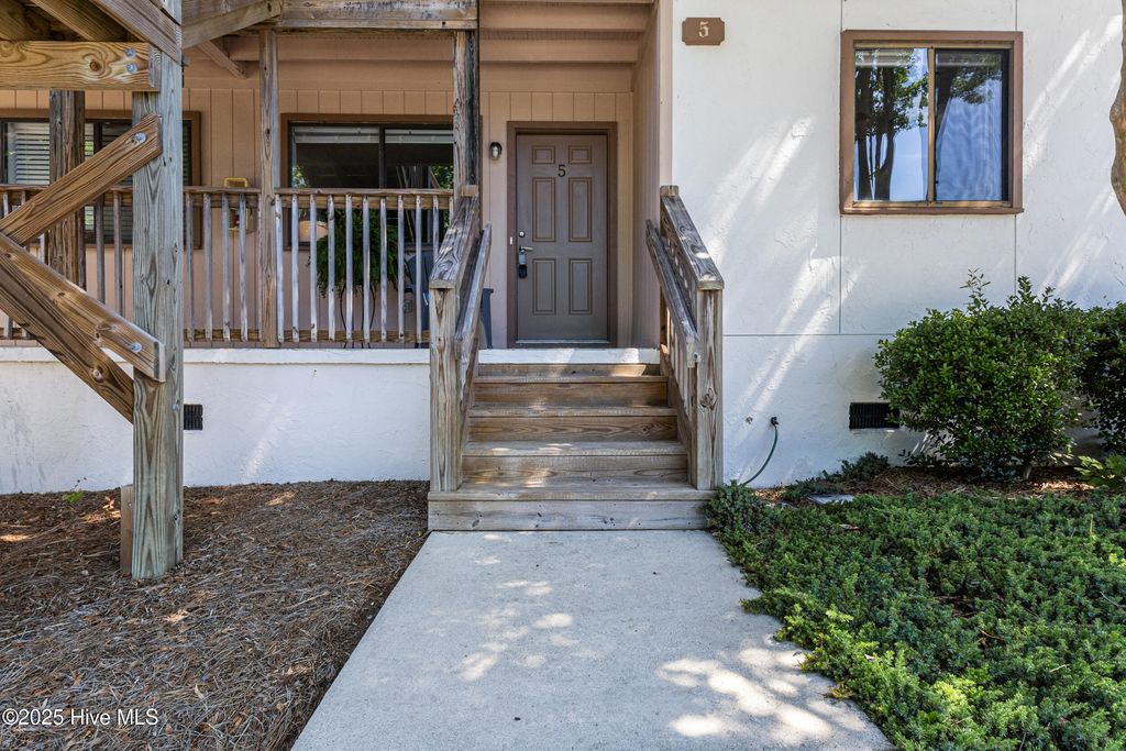Photo of 522 S Kerr Avenue #Apt 5, Wilmington, NC 28403 (MLS # 100509555)