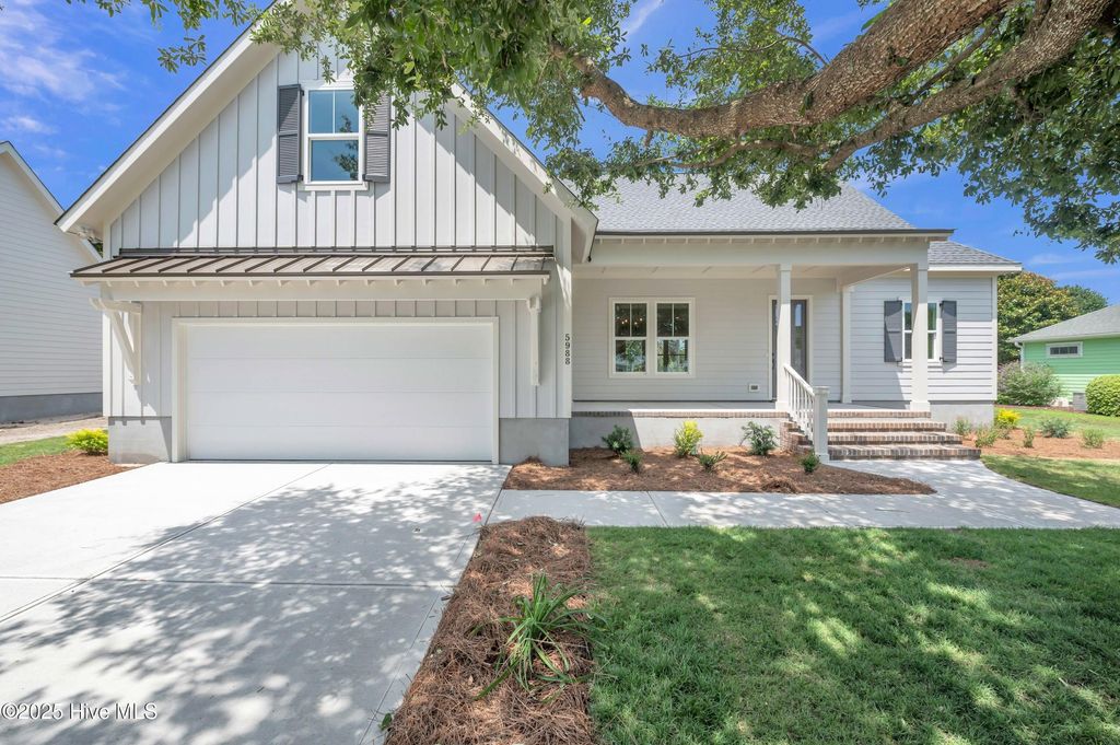 Photo of 5988 Gray Squirrel Path, Southport, NC 28461 (MLS # 100513628)