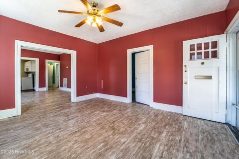 Tiny photo for 512 Queen Street, Wilmington, NC 28401 (MLS # 100538912)