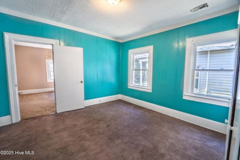 Tiny photo for 512 Queen Street, Wilmington, NC 28401 (MLS # 100538912)