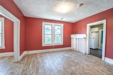 Tiny photo for 512 Queen Street, Wilmington, NC 28401 (MLS # 100538912)