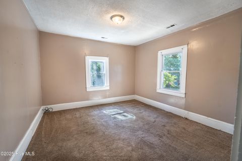 Tiny photo for 512 Queen Street, Wilmington, NC 28401 (MLS # 100538912)
