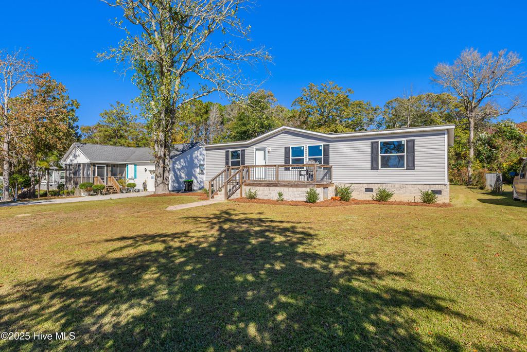 Photo of 1233 Riverview Drive SW, Shallotte, NC 28470 (MLS # 100541007)