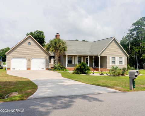 Single Family Residence in Cape Carteret NC 208 Bogue Sound Drive.jpg