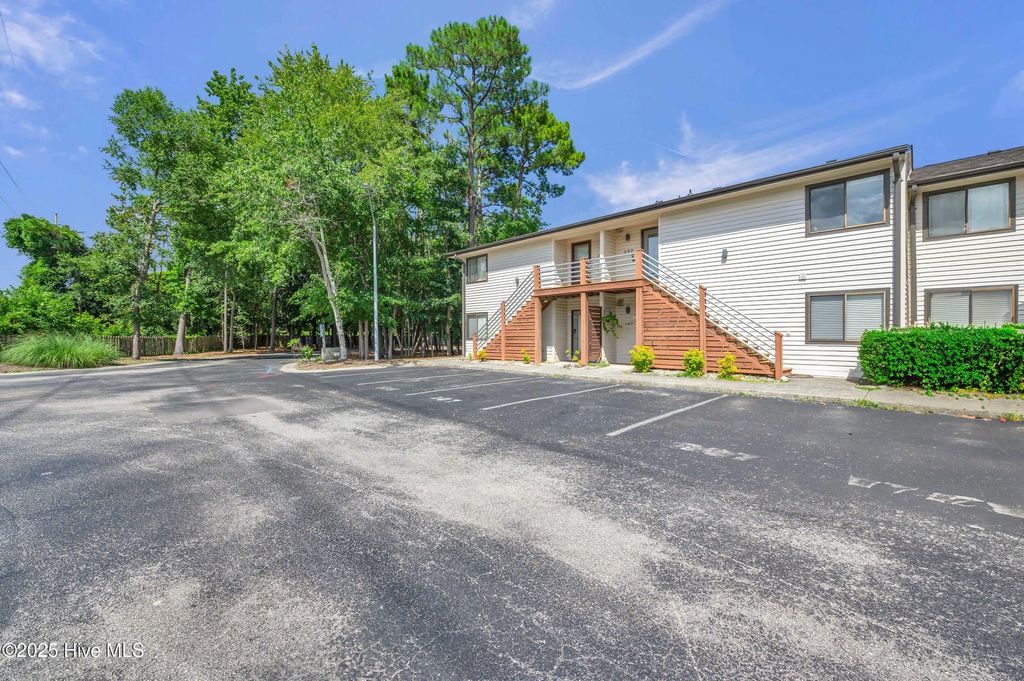 Photo of 1507 Military Cutoff Road #Apt 207, Wilmington, NC 28403 (MLS # 100518514)
