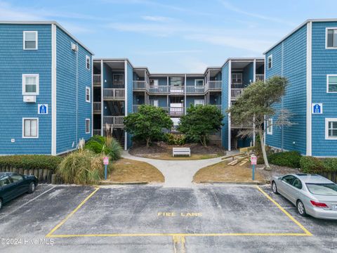 A home in North Topsail Beach