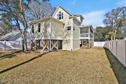 A home in Oak Island