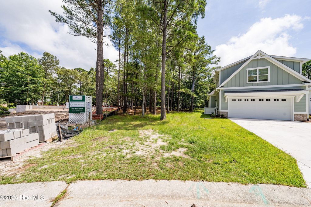 Photo of 463 Autumn Chase SE, Bolivia, NC 28422 (MLS # 100518188)