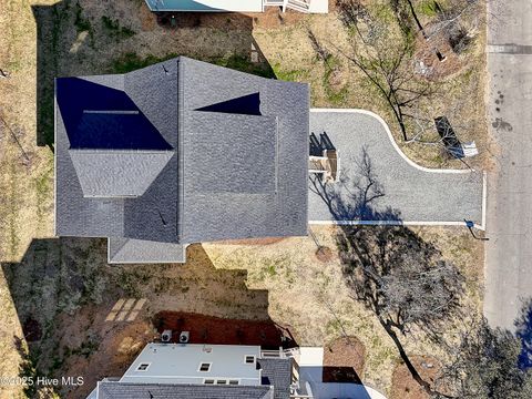 A home in Oak Island