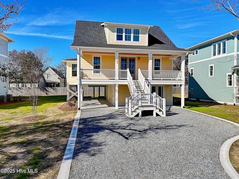 A home in Oak Island