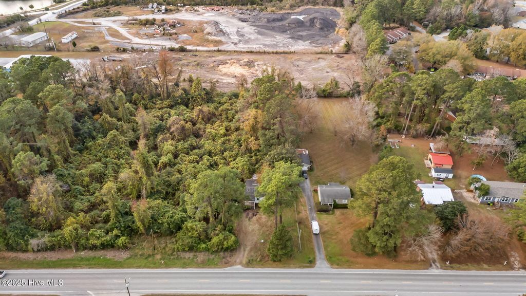 Photo of 208 S Glenburnie Road, New Bern, NC 28560 (MLS # 100543309)