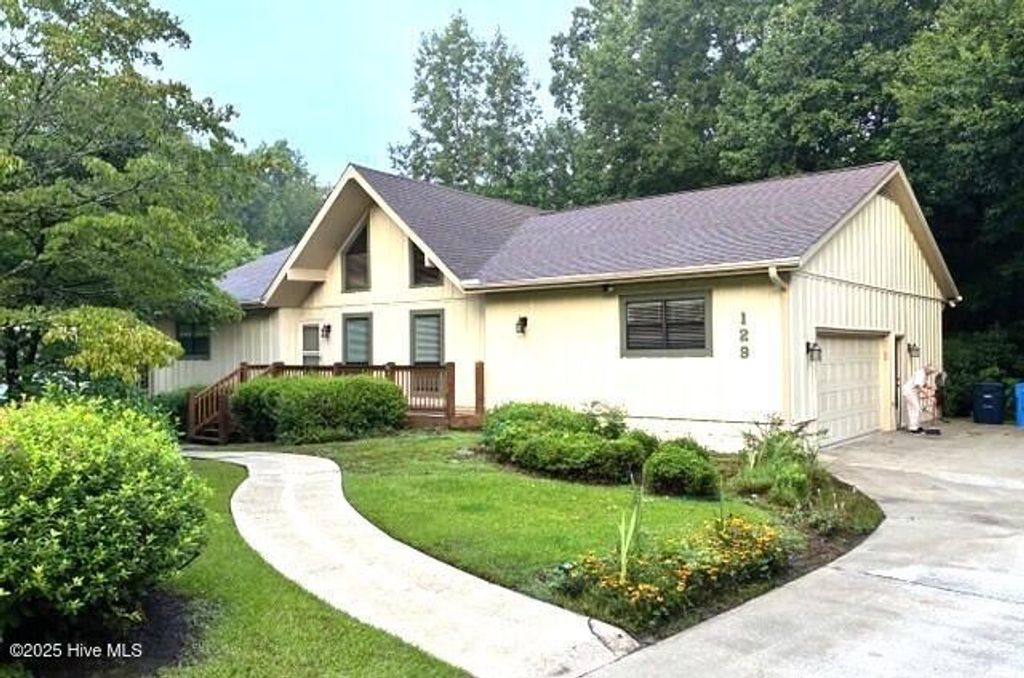 Photo of 129 Aldersgate Drive, Jacksonville, NC 28546 (MLS # 100539614)