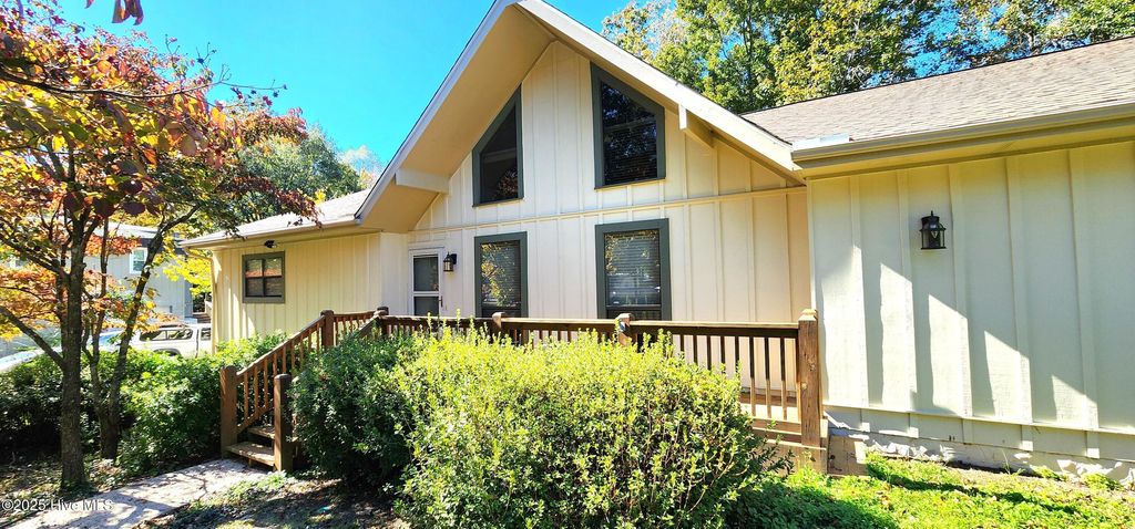 Photo of 129 Aldersgate Drive, Jacksonville, NC 28546 (MLS # 100539614)