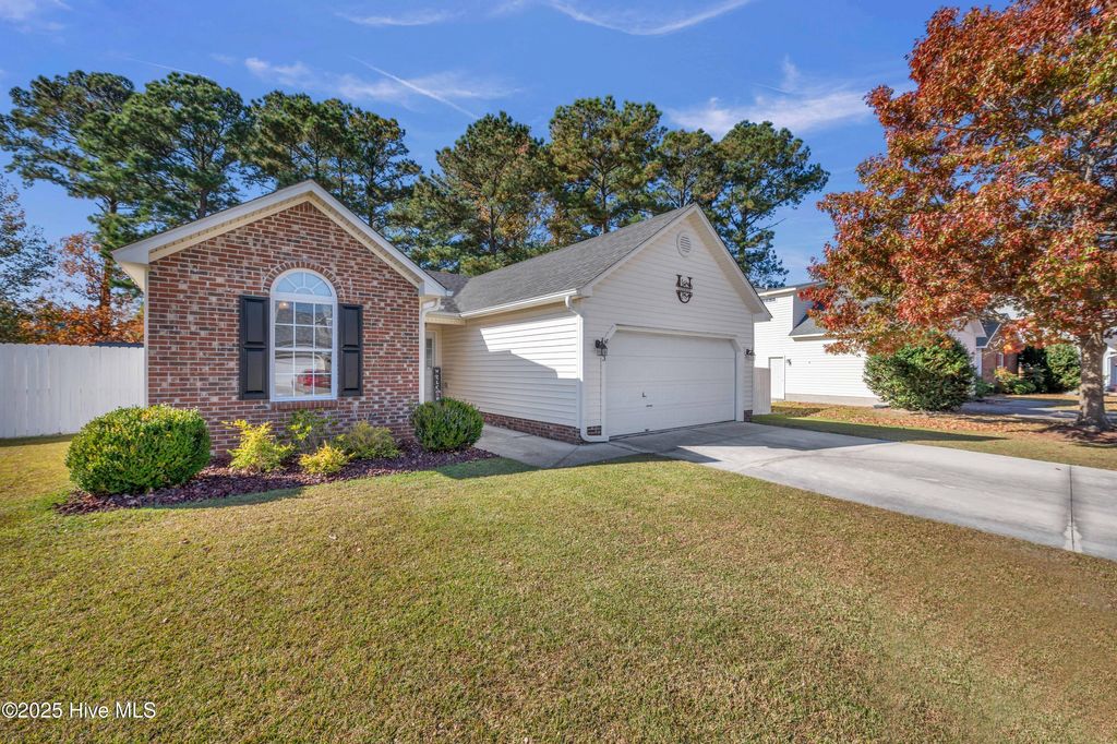 Photo of 103 Dunhill Court, Jacksonville, NC 28546 (MLS # 100542601)