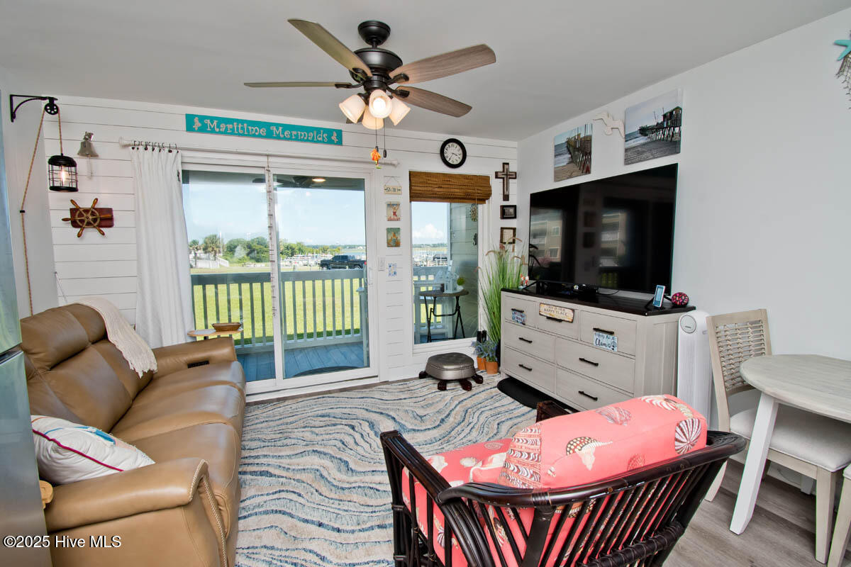 650 Cedar Point Boulevard A-15