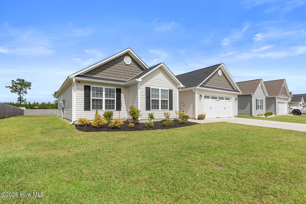 Photo of 209 Moonstone Court, Jacksonville, NC 28546 (MLS # 100533451)