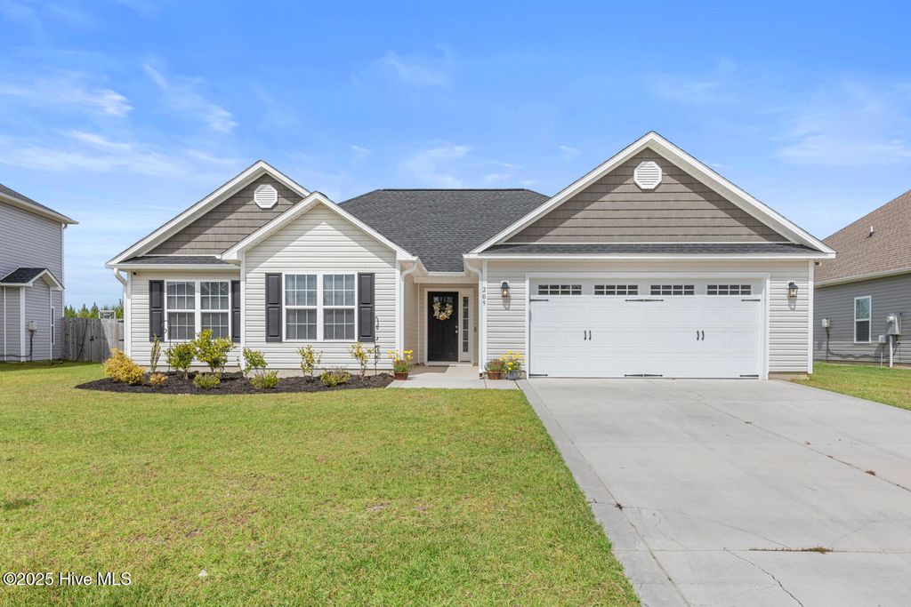 Photo of 209 Moonstone Court, Jacksonville, NC 28546 (MLS # 100533451)