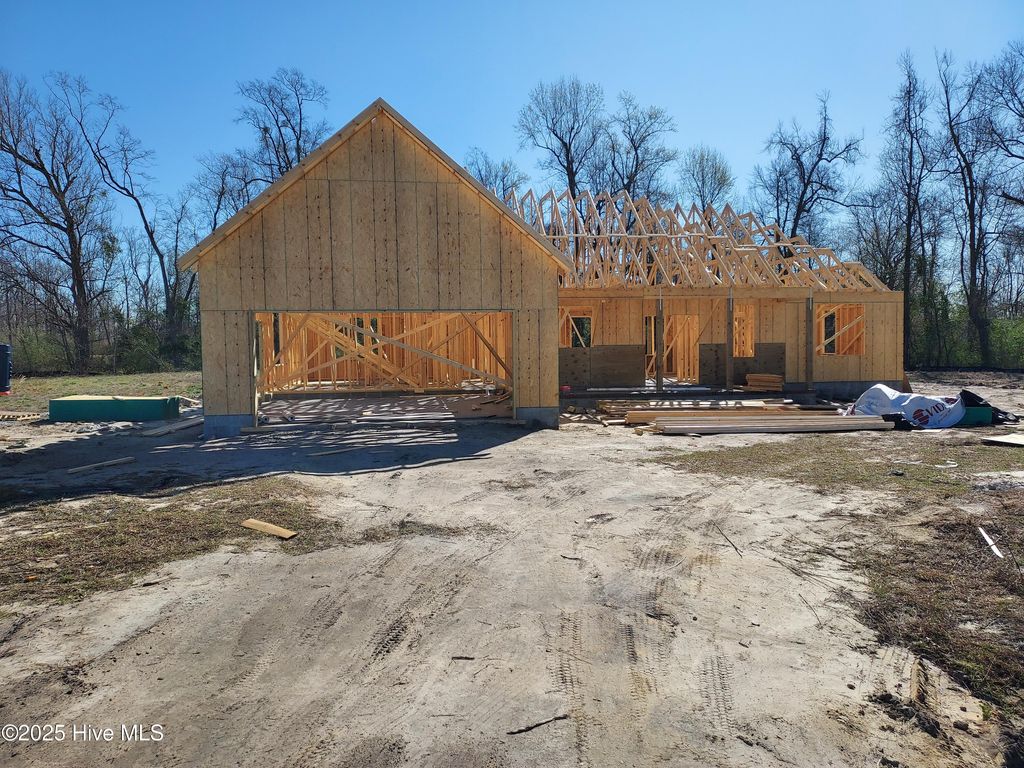 Photo of 648 Bright Harvest Drive, Maysville, NC 28555 (MLS # 100515712)