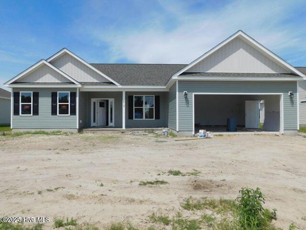 Photo of 639 Bright Harvest Drive, Maysville, NC 28555 (MLS # 100513681)