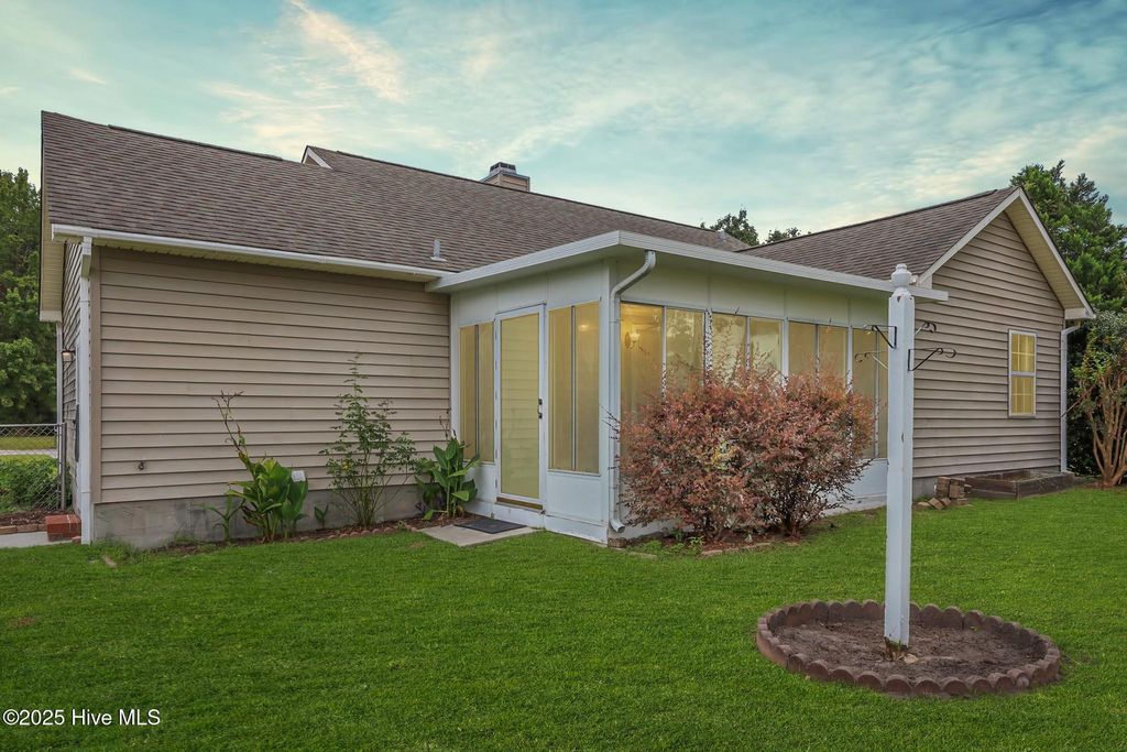 Photo of 513 Emily Loop, Jacksonville, NC 28540 (MLS # 100530382)