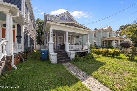 Tiny photo for 743 W 2nd Street, Washington, NC 27889 (MLS # 100530908)