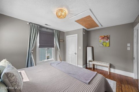 Tiny photo for 743 W 2nd Street, Washington, NC 27889 (MLS # 100530908)
