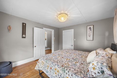 Tiny photo for 743 W 2nd Street, Washington, NC 27889 (MLS # 100530908)