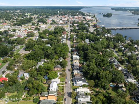 Tiny photo for 743 W 2nd Street, Washington, NC 27889 (MLS # 100530908)