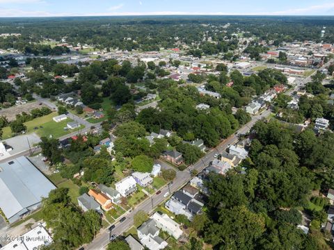 Tiny photo for 743 W 2nd Street, Washington, NC 27889 (MLS # 100530908)