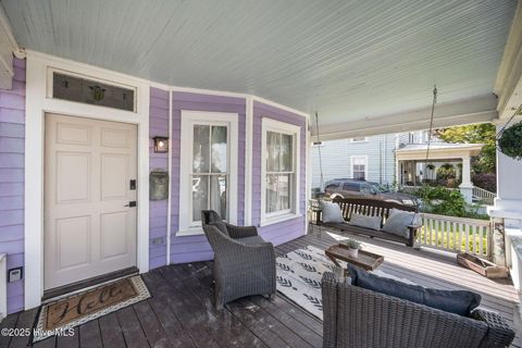 Tiny photo for 743 W 2nd Street, Washington, NC 27889 (MLS # 100530908)