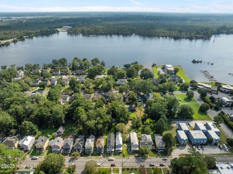 Tiny photo for 743 W 2nd Street, Washington, NC 27889 (MLS # 100530908)