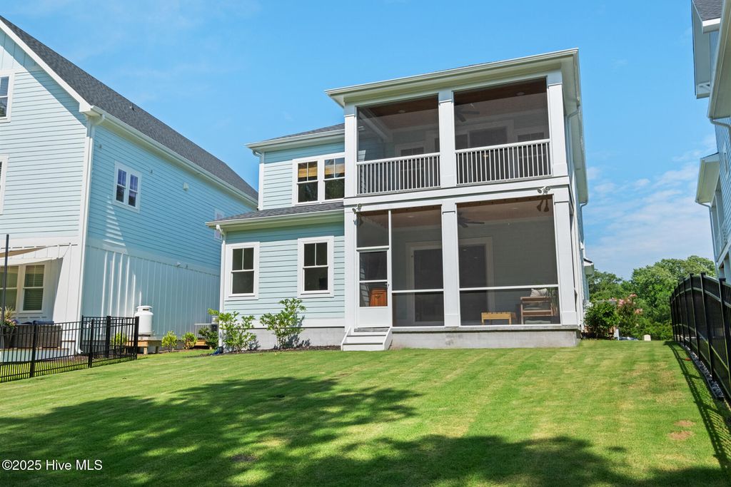 Photo of 510 White Picket Way, Holly Ridge, NC 28445 (MLS # 100509261)