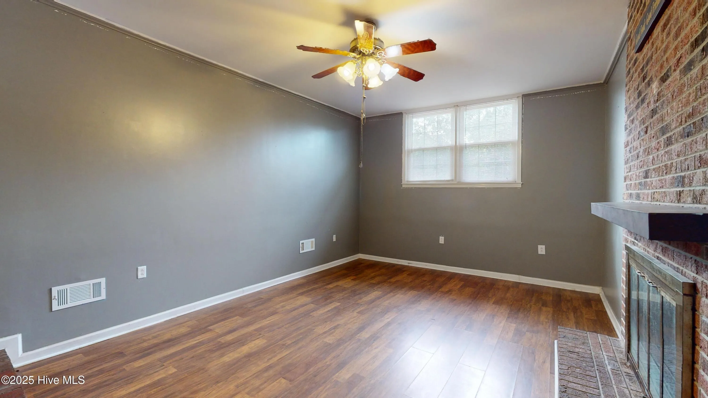 Jacksonville, North Carolina 28546, United States, 3 Bedrooms Bedrooms, ,2 BathroomsBathrooms,Residential,Pending,200437