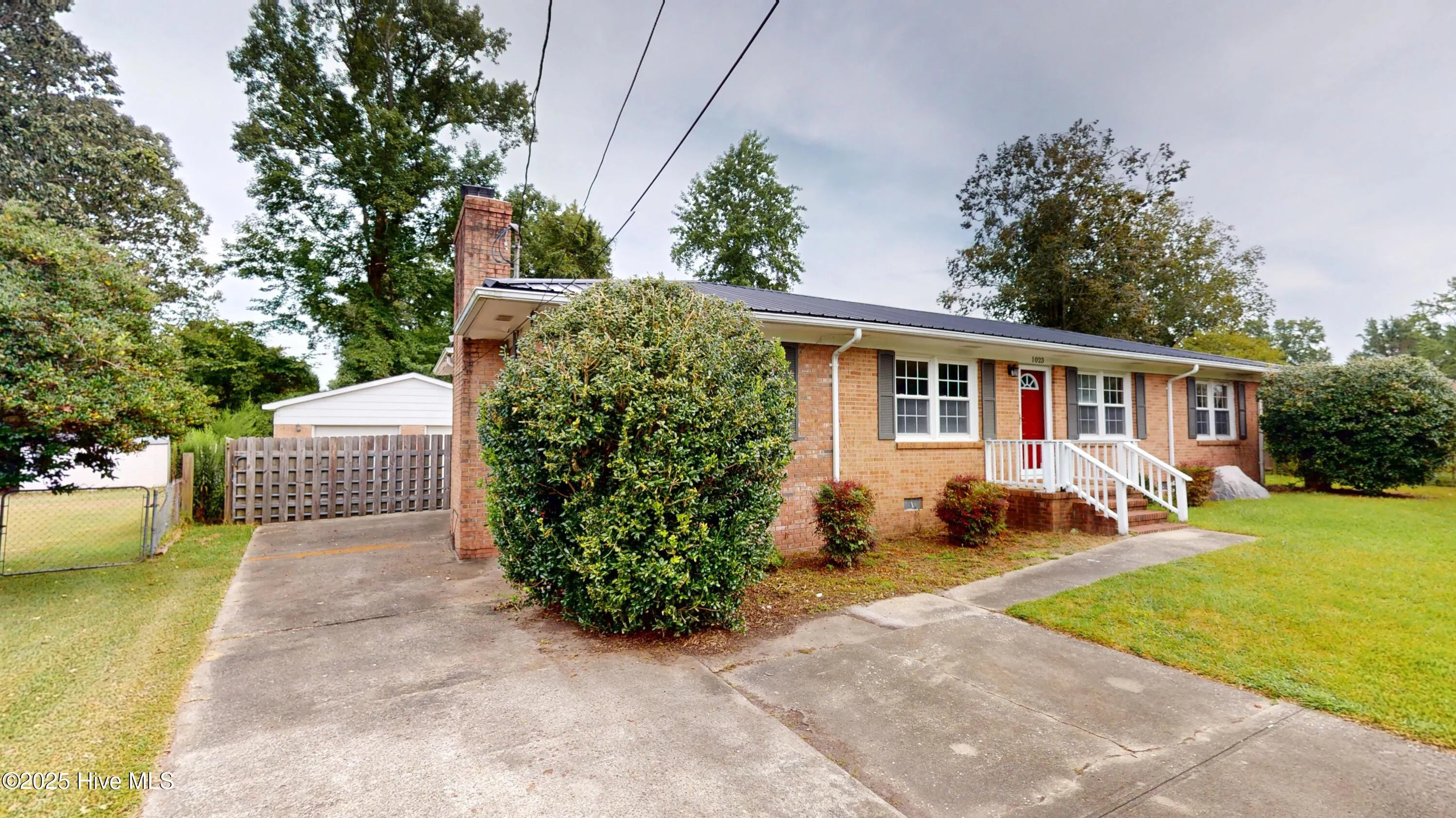 Jacksonville, North Carolina 28546, United States, 3 Bedrooms Bedrooms, ,2 BathroomsBathrooms,Residential,Pending,200437