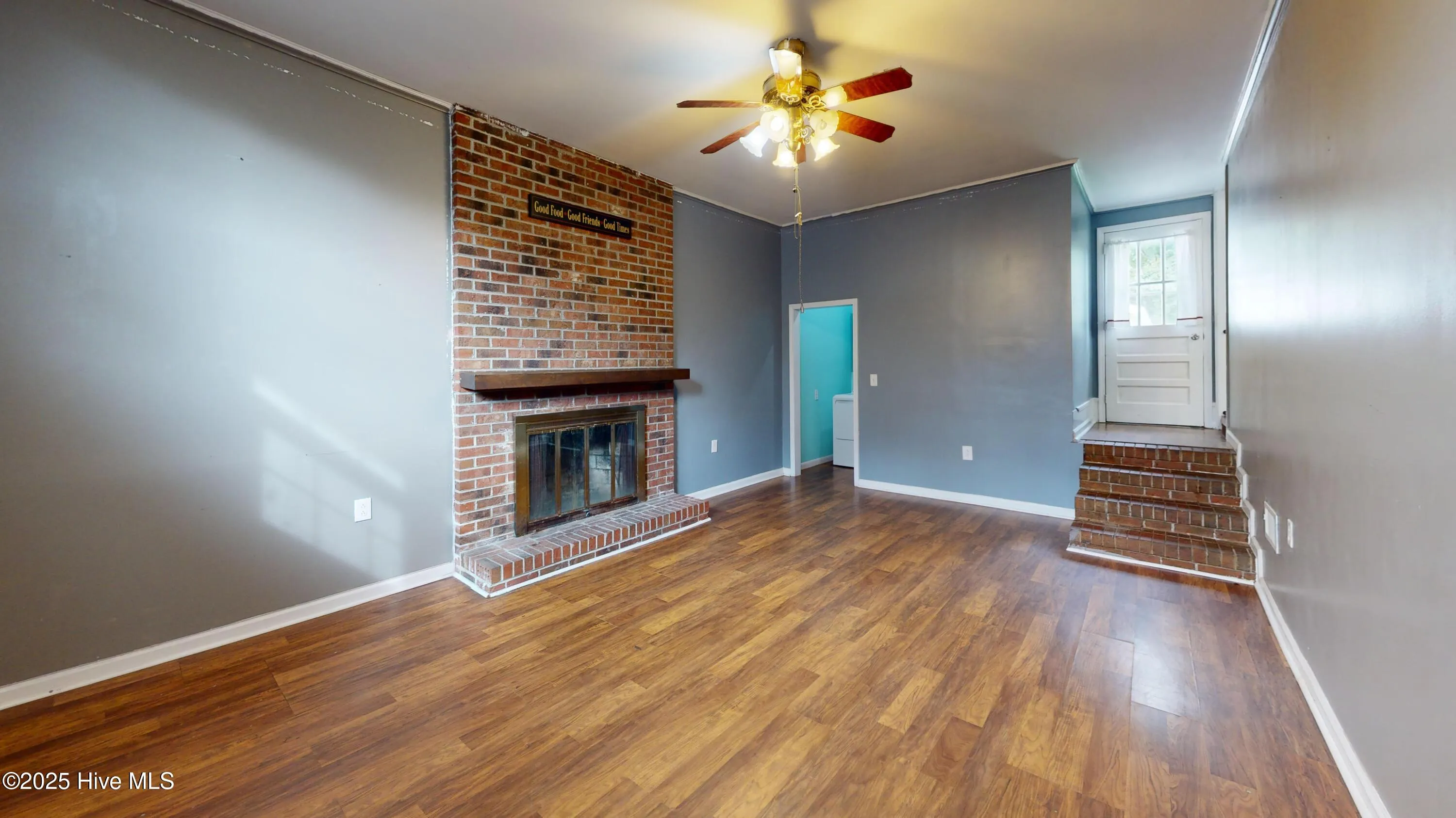 Jacksonville, North Carolina 28546, United States, 3 Bedrooms Bedrooms, ,2 BathroomsBathrooms,Residential,Pending,200437