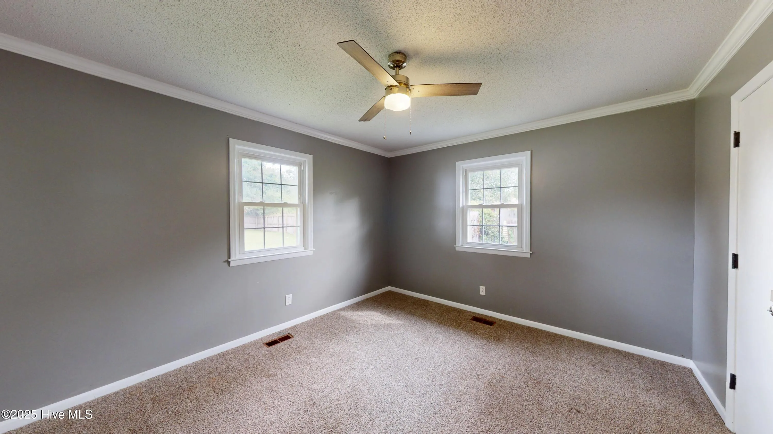 Jacksonville, North Carolina 28546, United States, 3 Bedrooms Bedrooms, ,2 BathroomsBathrooms,Residential,Pending,200437