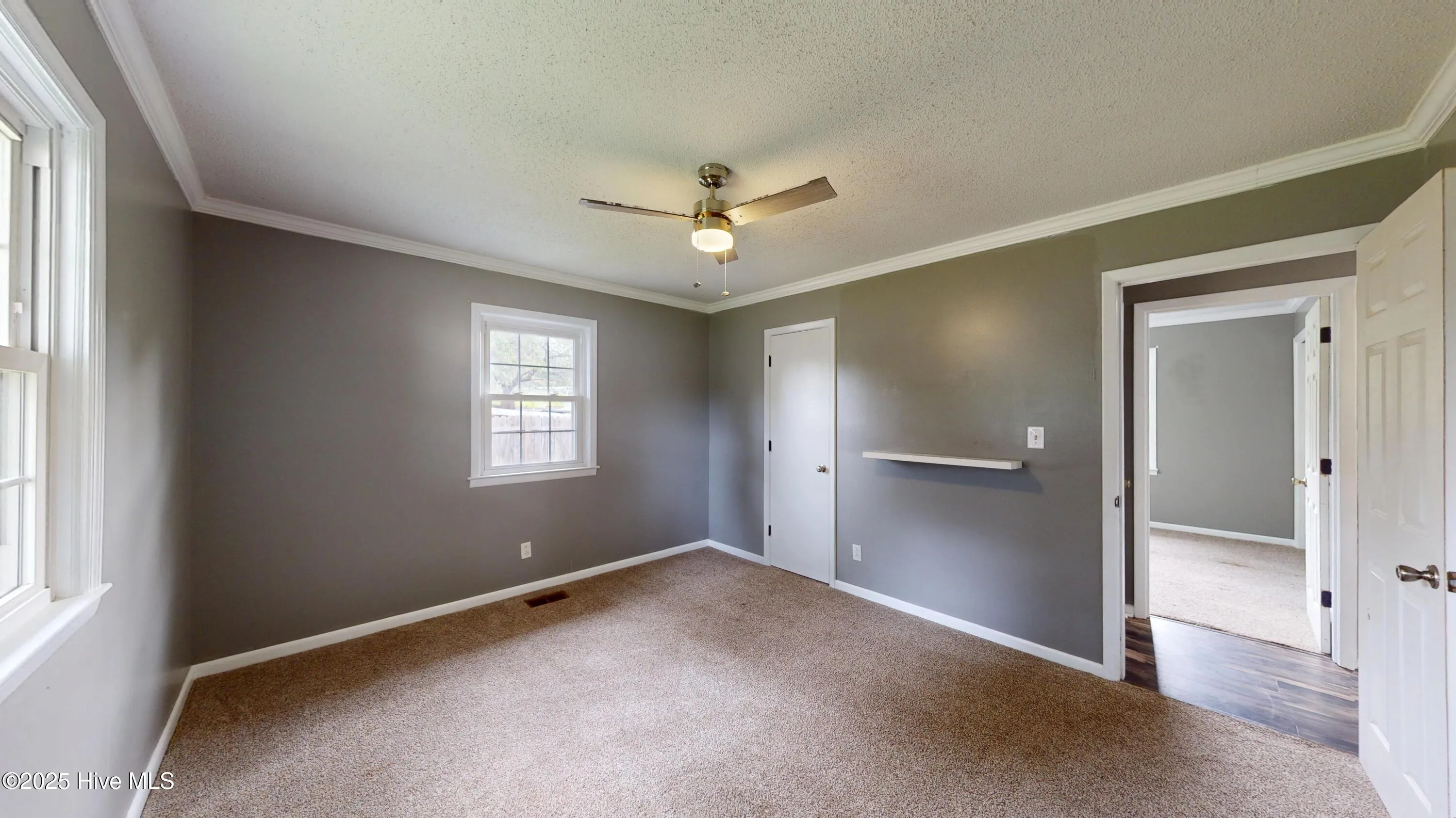 Jacksonville, North Carolina 28546, United States, 3 Bedrooms Bedrooms, ,2 BathroomsBathrooms,Residential,Pending,200437