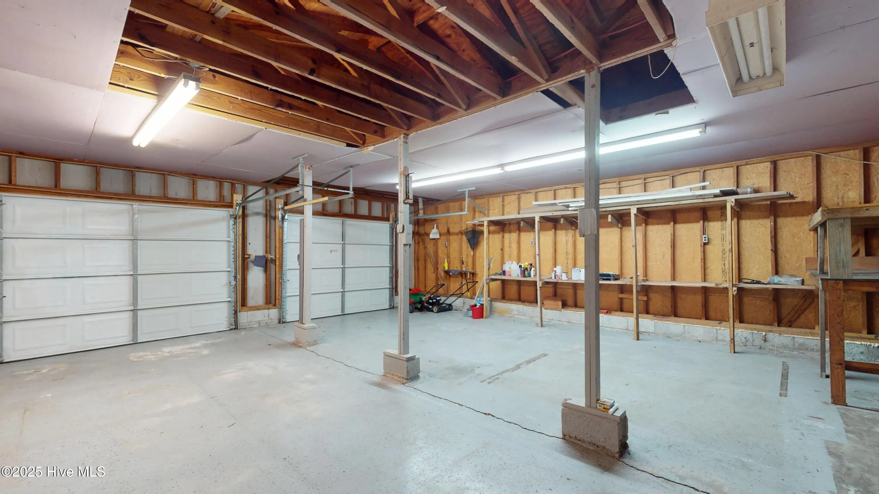 Jacksonville, North Carolina 28546, United States, 3 Bedrooms Bedrooms, ,2 BathroomsBathrooms,Residential,Pending,200437