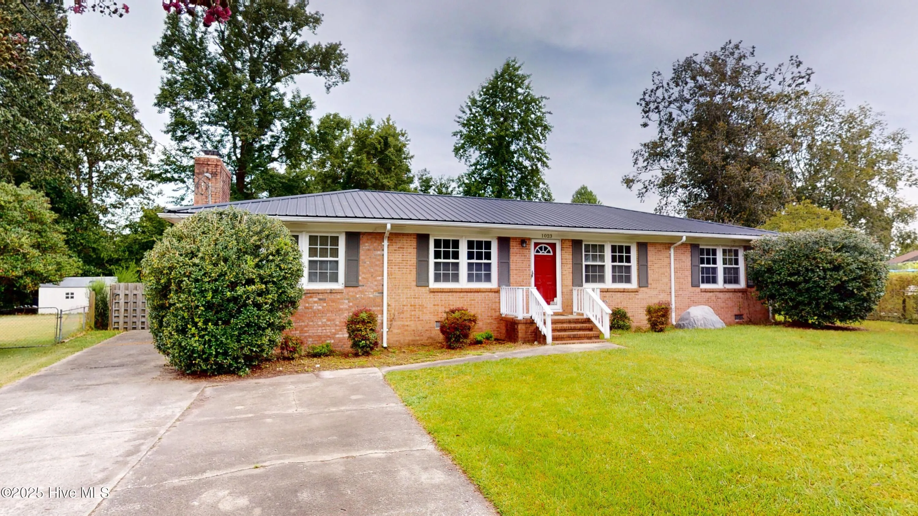 Jacksonville, North Carolina 28546, United States, 3 Bedrooms Bedrooms, ,2 BathroomsBathrooms,Residential,Pending,200437