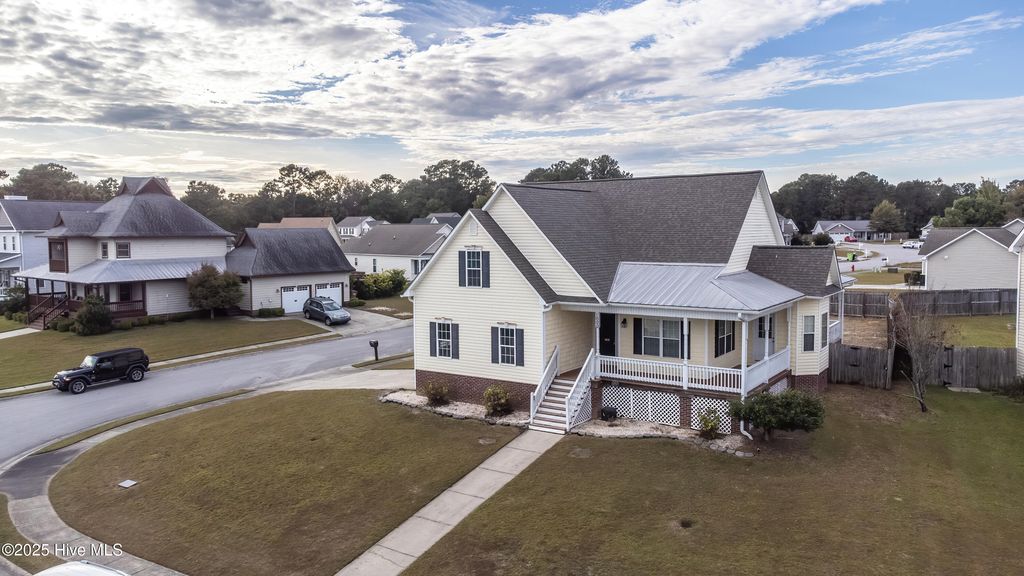 Photo of 1000 Ponderosa Place, Jacksonville, NC 28546 (MLS # 100539008)