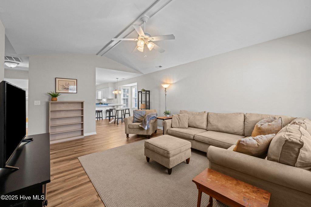 Photo of 113 English Ivy Lane, New Bern, NC 28562 (MLS # 100543053)