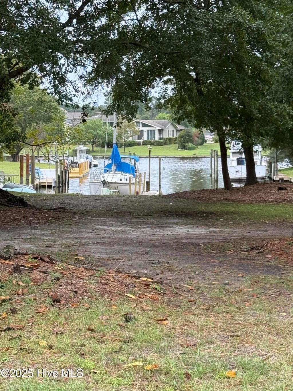 Photo of 1206 Pelican Drive, New Bern, NC 28560 (MLS # 100530594)