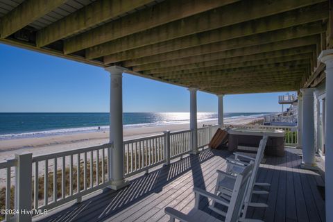 A home in North Topsail Beach